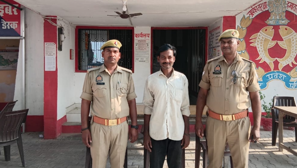 आज़मगढ़: हनुमान मंदिर में स्थापित प्रतिमा को क्षतिग्रस्त करने वाला गिरफ्तार