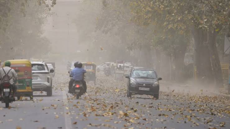 प्रदेश के 46 जिलों में आंधी-बारिश के साथ वज्रपात का अलर्ट, जानें अपने जिले  का हाल