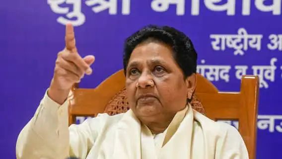 मायावती ने भतीजी के सास-ससुर को पार्टी से निकाला, लगा था यह आरोप