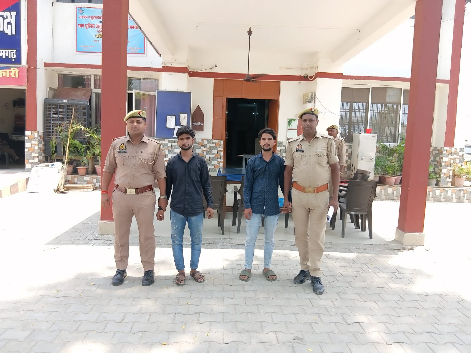 आज़मगढ़:  हत्या के प्रयास में दो आरोपी गिरफ्तार
