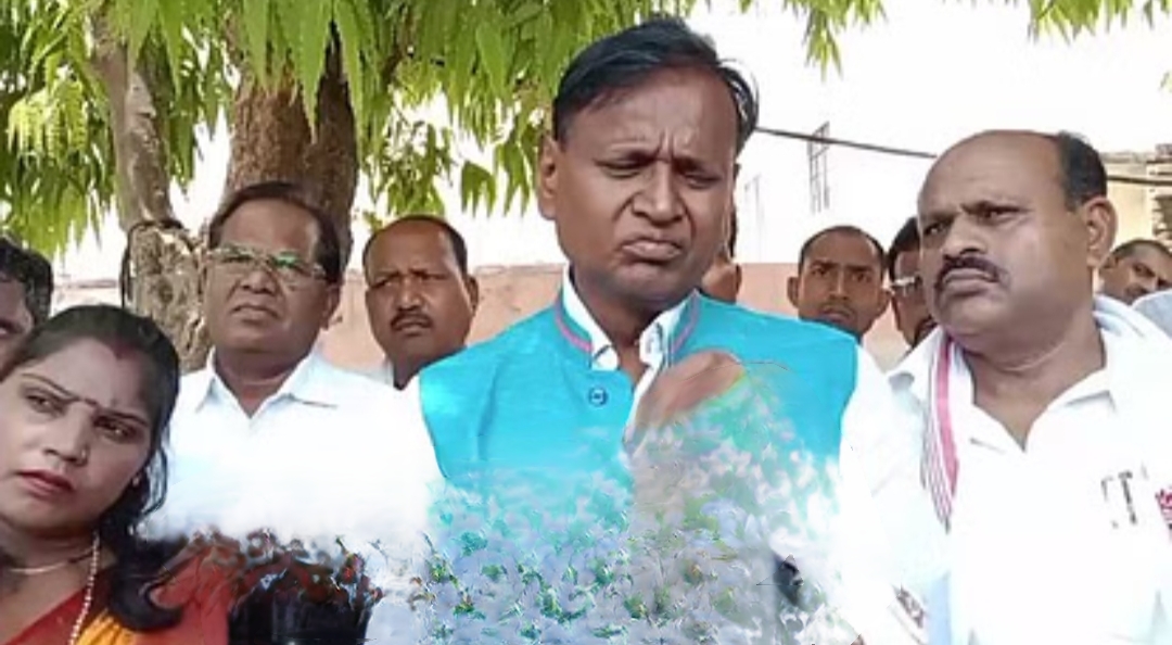आज़मगढ़: कांग्रेस नेता उदित राज ने कसा तंज, बोले- बिहार से पाक को मिट्टी में मिलाने वाले पीएम पहलगाम क्यों नहीं गए