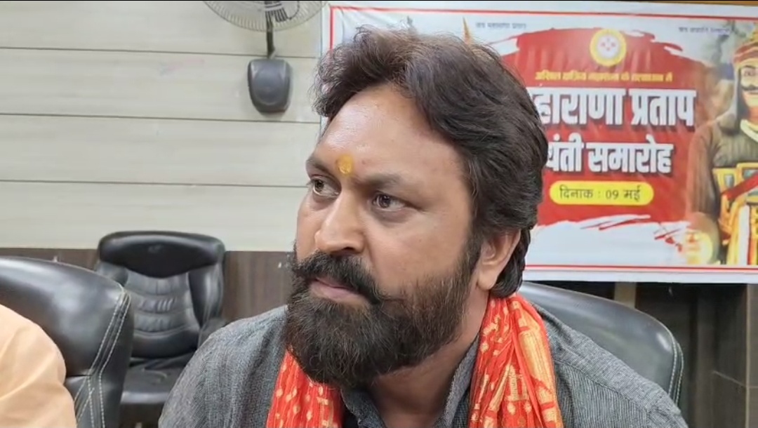 आज़मगढ़: अखिलेश यादव ने दलित वोट बैंक के लिए ठाकुरों और दलितों को लड़ाने का किया प्रयास: राकेश रघुवंशी