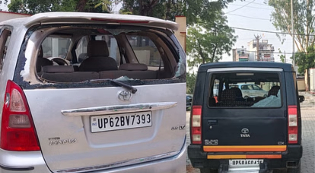 आज़मगढ़: डीजे पर डांस को लेकर बवाल, पुलिस पर पथराव, SHO सहित 4 पुलिसकर्मी घायल, पांच दर्जन हिरासत में