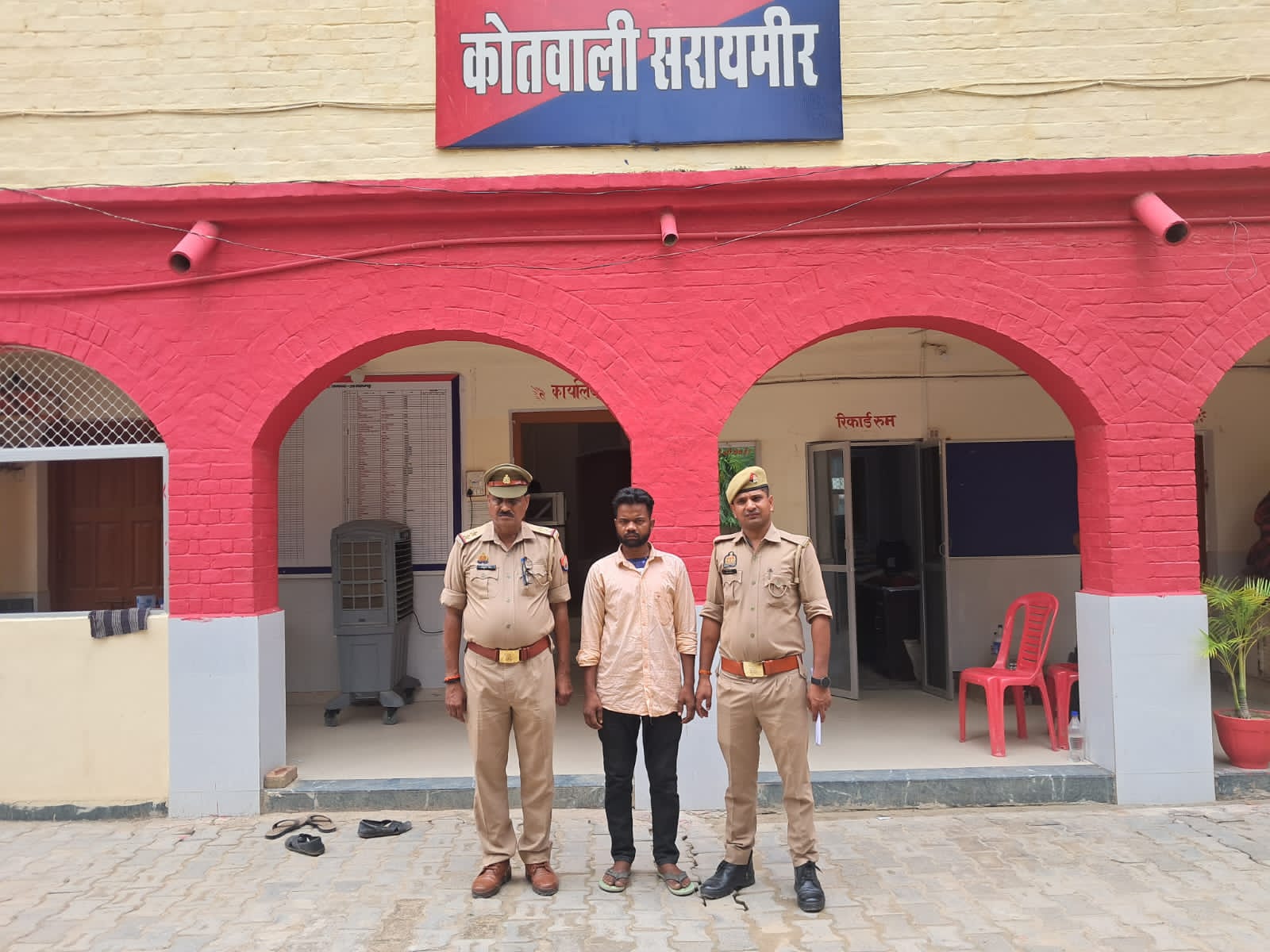 आज़मगढ़: नाबालिग से मारपीट व छेडख़ानी करने वाला आरोपी गिरफ्तार