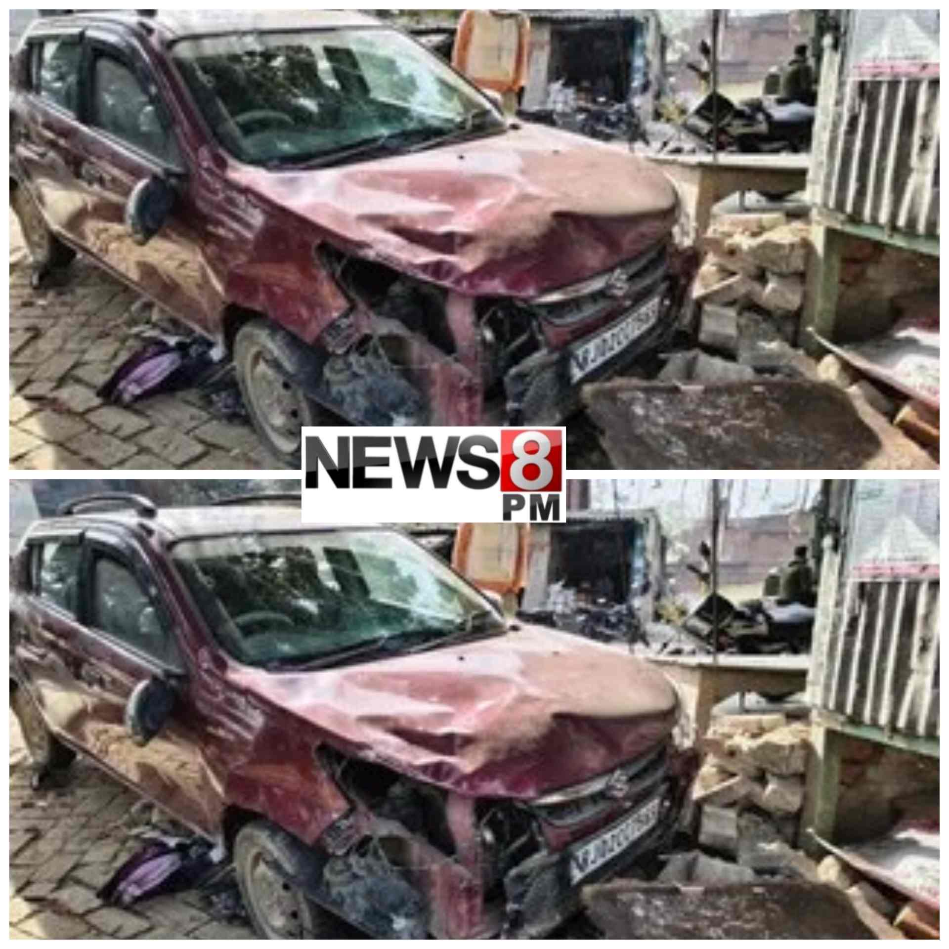 आज़मगढ़: अनियंत्रित कार गुमटी से टकराई, महिला समेत तीन घायल