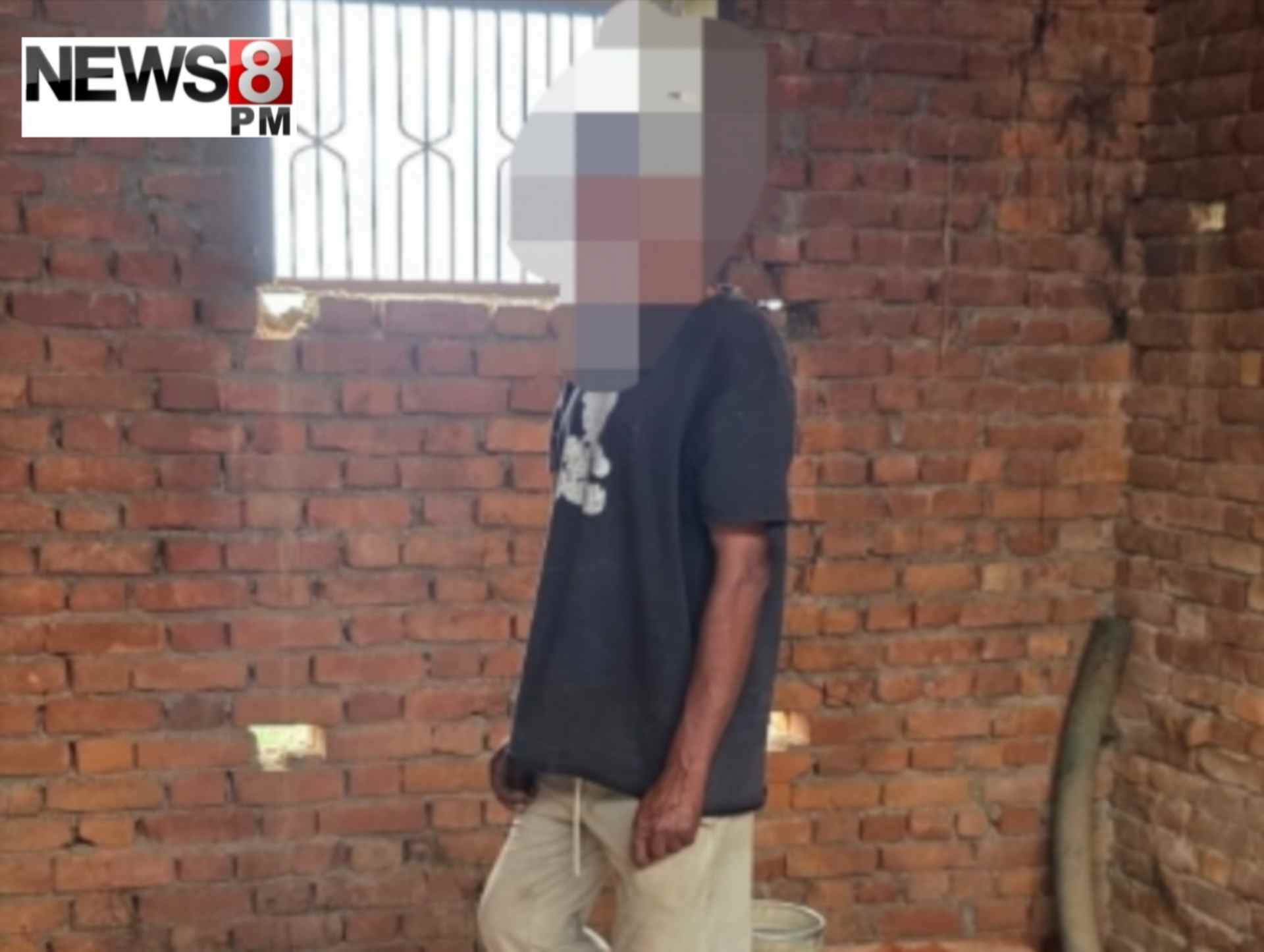 आज़मगढ़: ट्यूबवेल के कमरे में बुजुर्ग ने लगाई फांसी, परिवार में मचा कोहराम