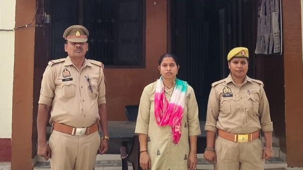 आज़मगढ़: साल्वर गैंग पर शिकंजा: परीक्षा में फर्जी तरीके से बैठने वाली अभियुक्ता गिरफ्तार