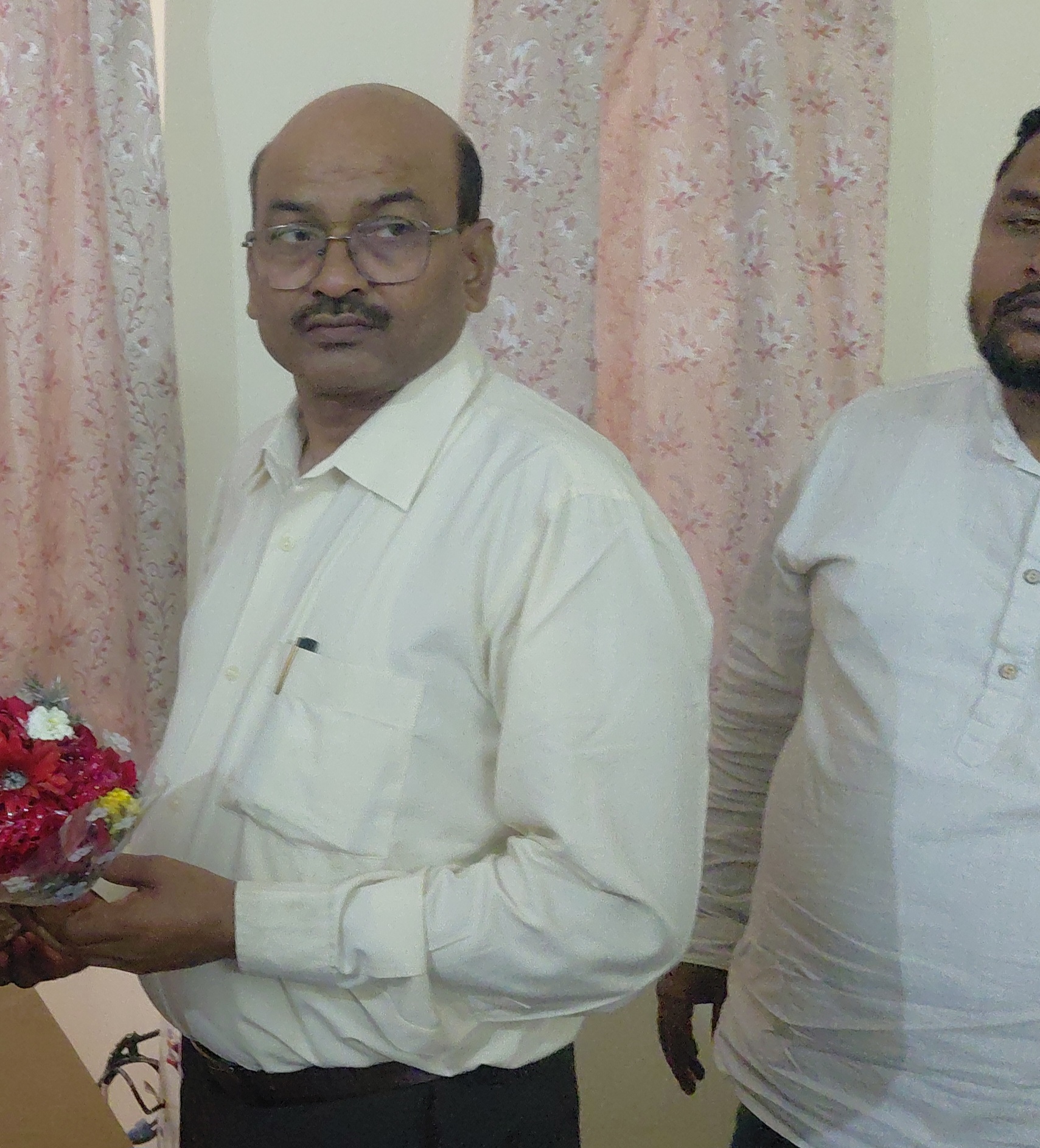 आजमगढ़ समाज कल्याण अधिकारी और पटल सहायक पर मुकदमा दर्ज शासन की रोक के बाद भी 10 शिक्षकों को मिला वेतन