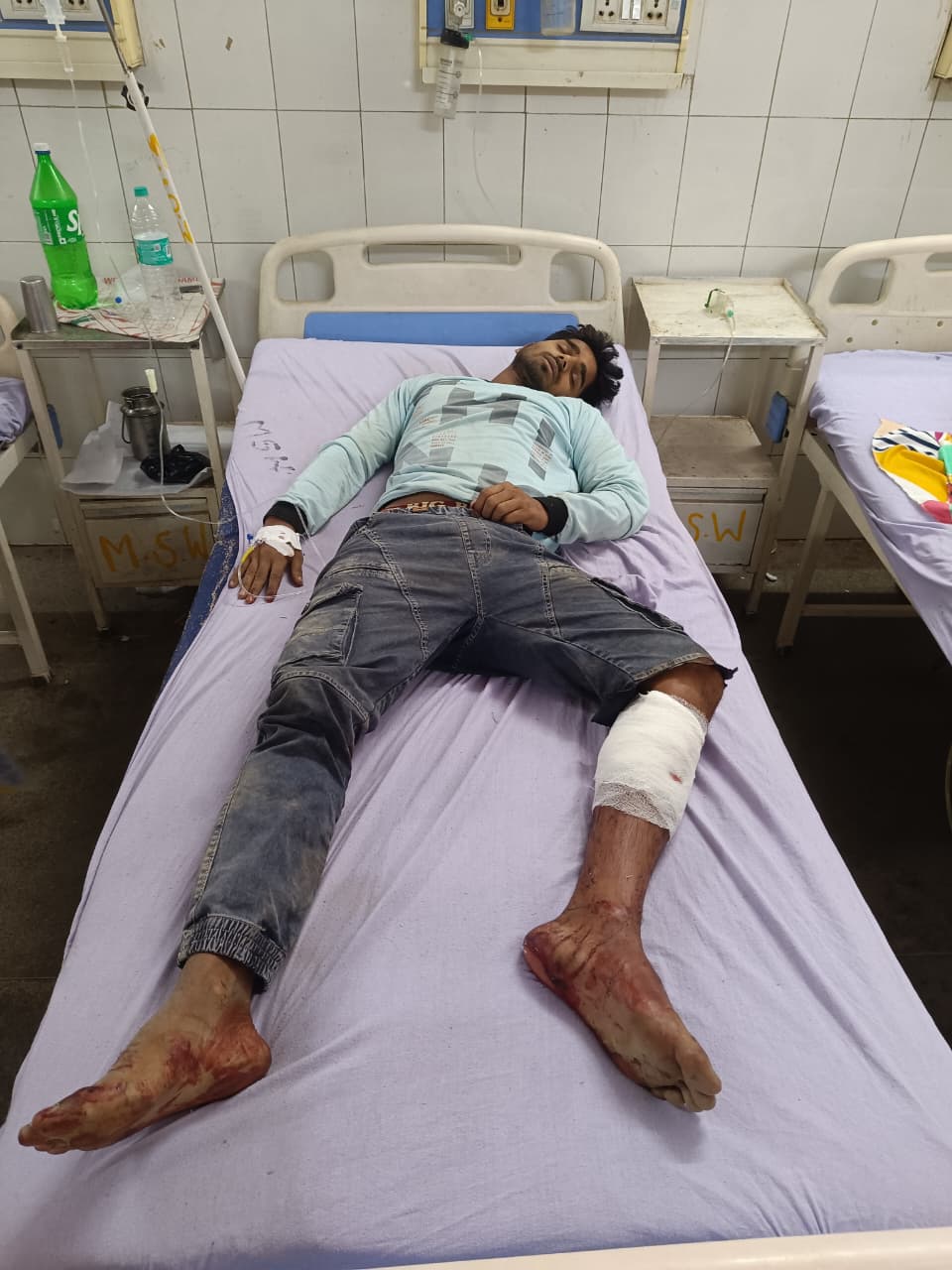 आजमगढ़ पुलिस का बड़ा एक्शन: प्रतिबंधित पशु वध गिरोह का भंडाफोड़,मुठभेड़ में आरोपी घायल,अवैध असलहा बरामद