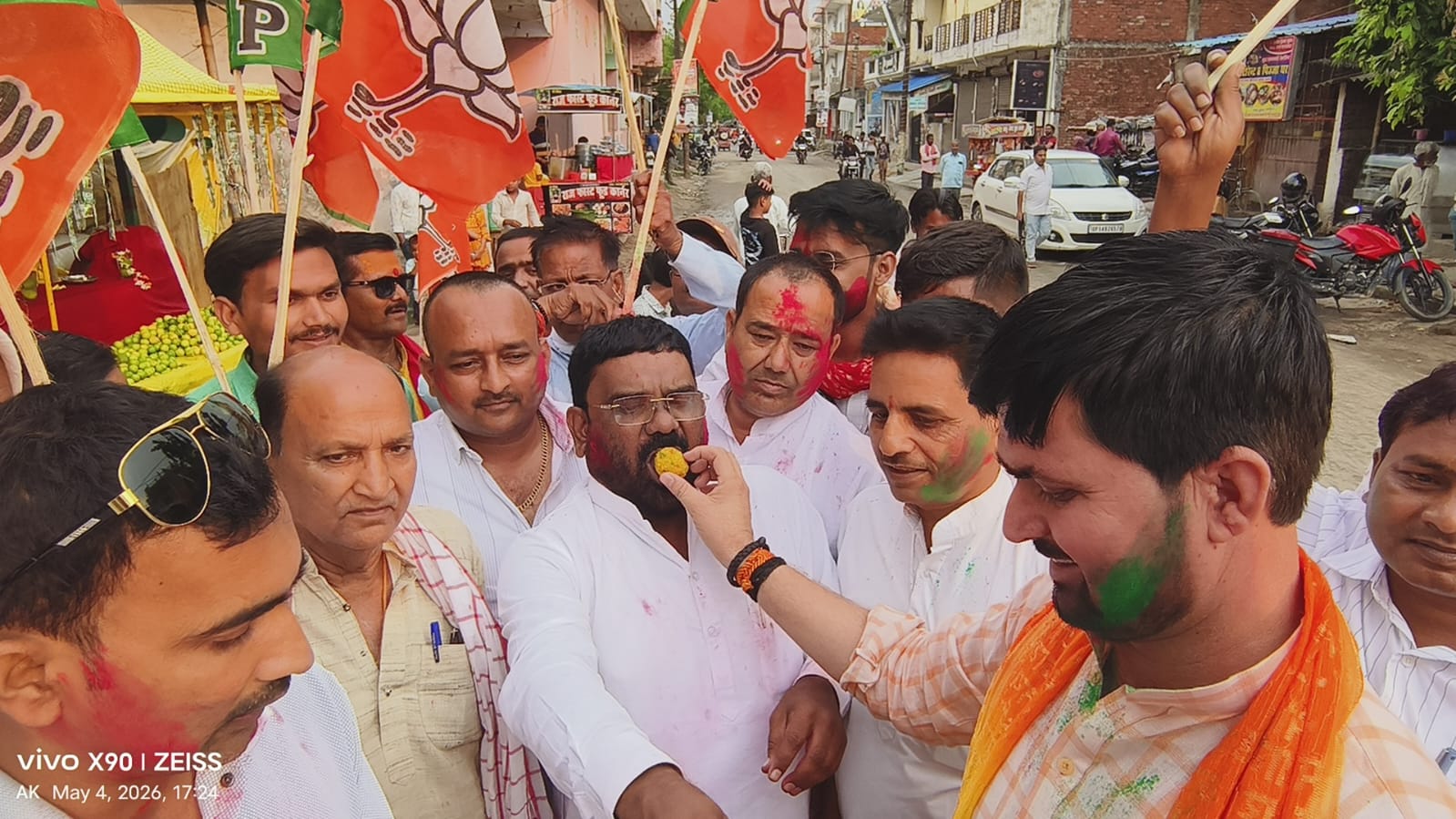 आजमगढ़ में गूंजा ‘भारत माता की जय’ बंगाल में भाजपा की बढ़त पर BJP जिलाध्यक्ष के नेतृत्व में निकला विजय जुलूस