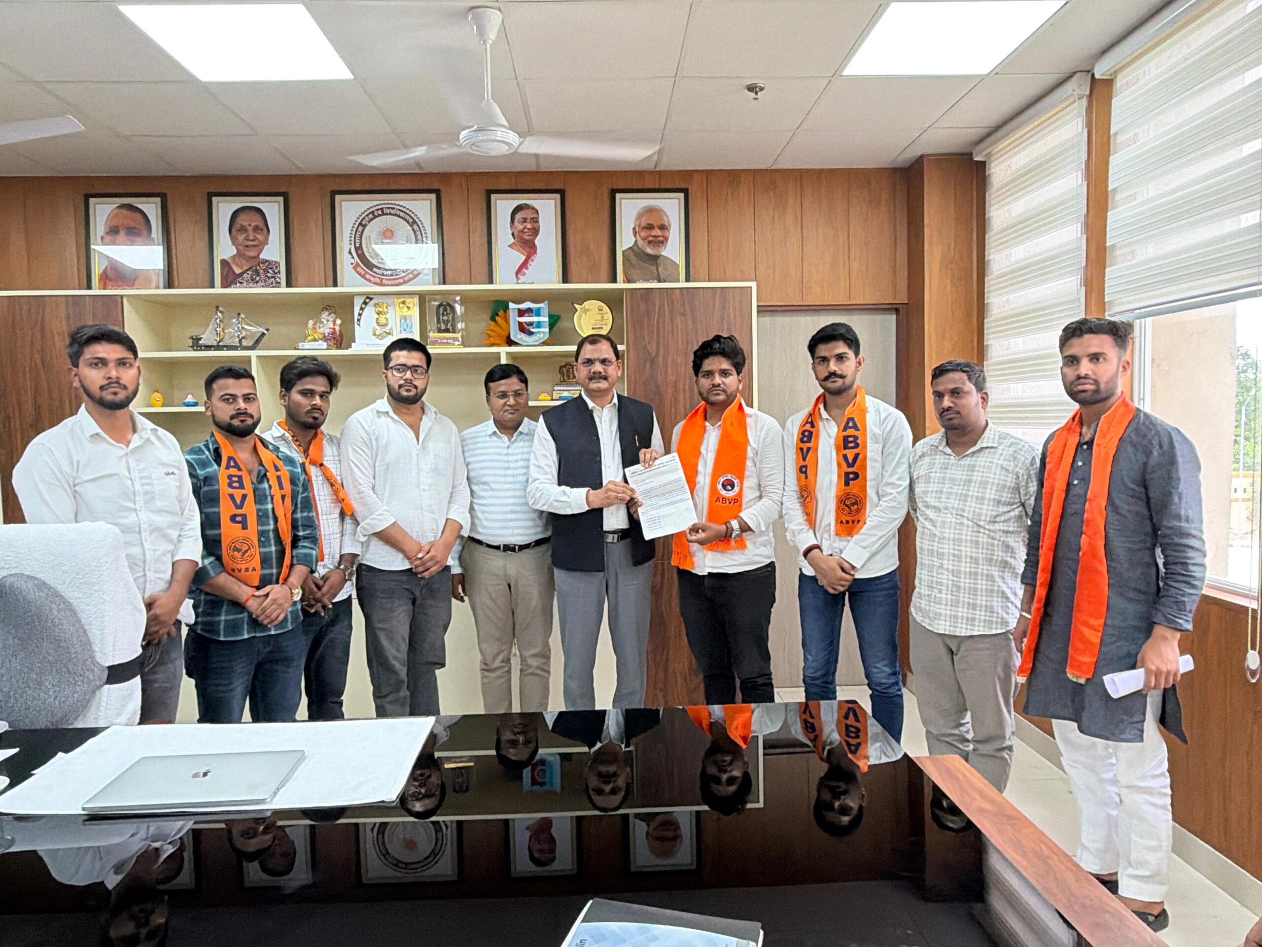एमएसडीएसयू में भ्रष्टाचार और परीक्षा गड़बड़ियों पर एबीवीपी का हल्ला बोल, कुलसचिव पर कार्रवाई की मांग