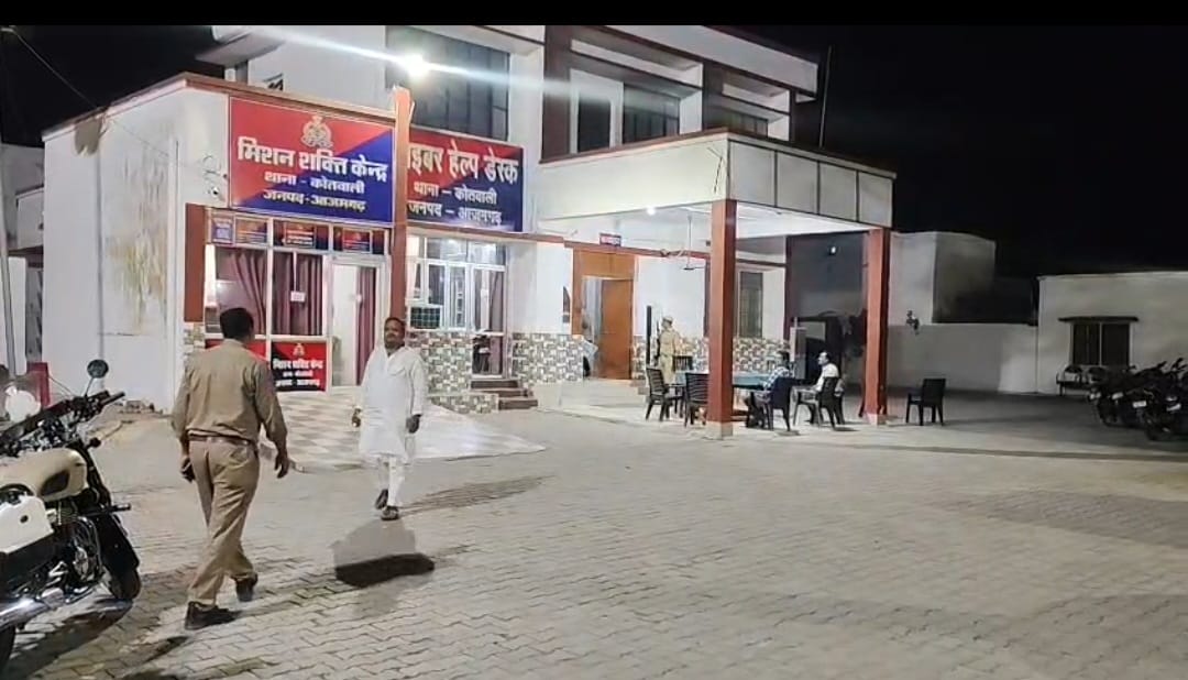 आजमगढ़ में ड्यूटी टाइम में प्राइवेट प्रैक्टिस! तकादेदार से मारपीट के बाद खुली पोल सरकारी ही नहीं, शहर कोतवाली थाना क्षेत्र का है मामला