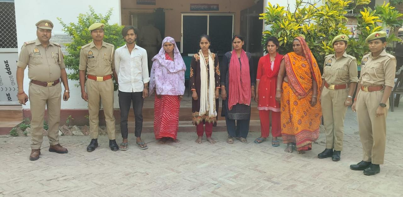 आजमगढ़ में विवादित जमीन पर बवाल, चहारदीवारी तोड़ने और धार्मिक भावना भड़काने के आरोप में 6 गिरफ्तार