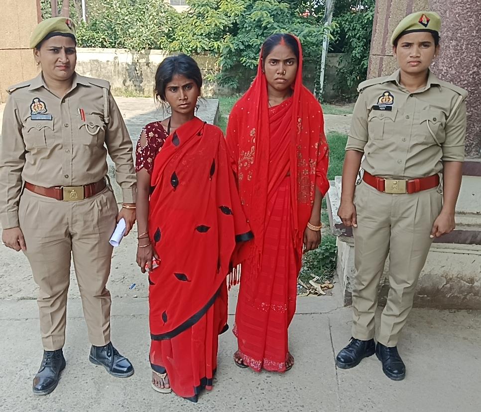 आजमगढ़ में ऑटो गैंग का भंडाफोड़ महिलाओं के गहने और नगदी उड़ाने वाली 2 शातिर महिलाएं गिरफ्तार, बाल अपचारी भी पकड़ा गया