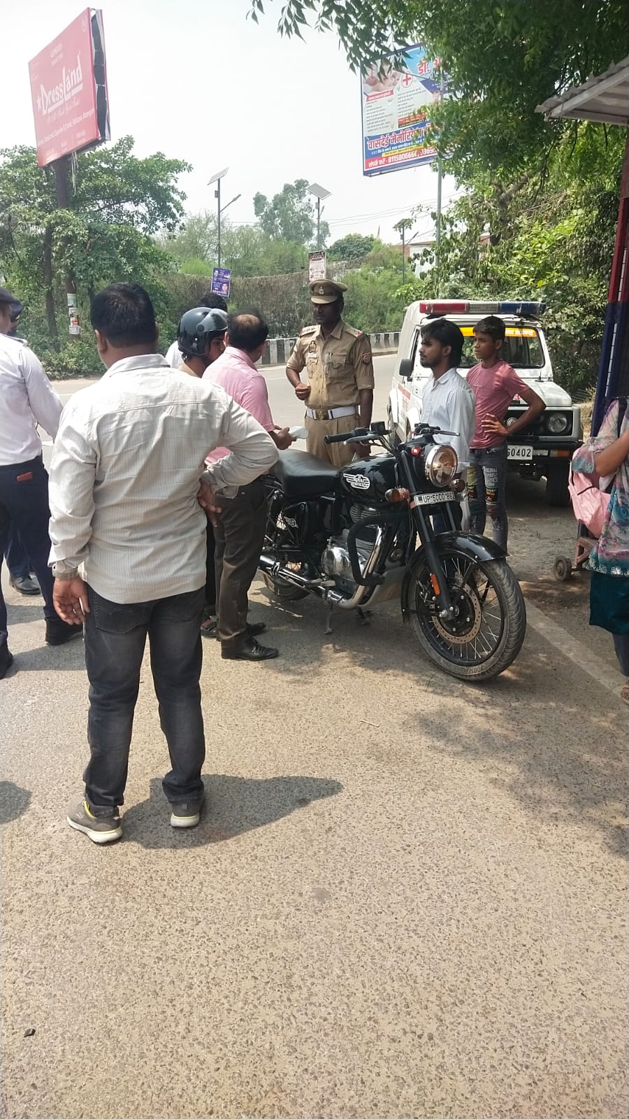 आजमगढ़ में मॉडिफाइड साइलेंसर पर बड़ी कार्रवाई, 11 वाहनों का चालान और 5 सीज