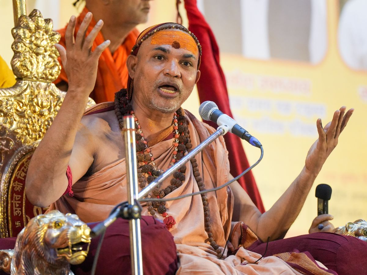 आजमगढ़ आएंगे जगद्गुरु शंकराचार्य अविमुक्तेश्वरानंद, ‘गौ माता को राज्यमाता’ बनाने का करेंगे आह्वान