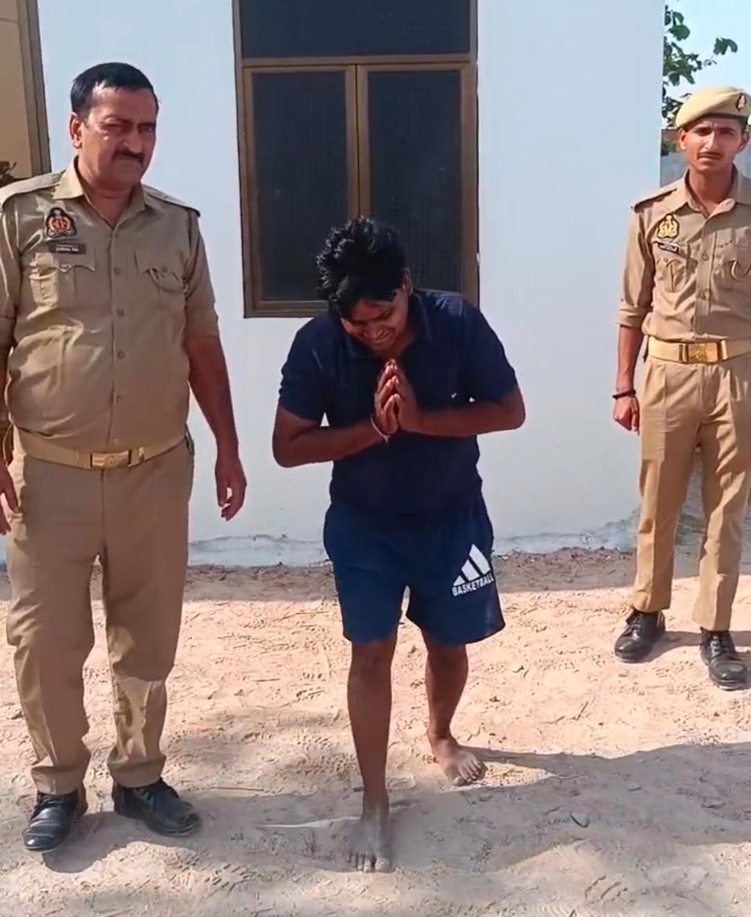 आजमगढ़ पेट्रोल पम्प पर हमला करने वाला मुख्य आरोपी गिरफ्तार लोहे की रॉड बरामद