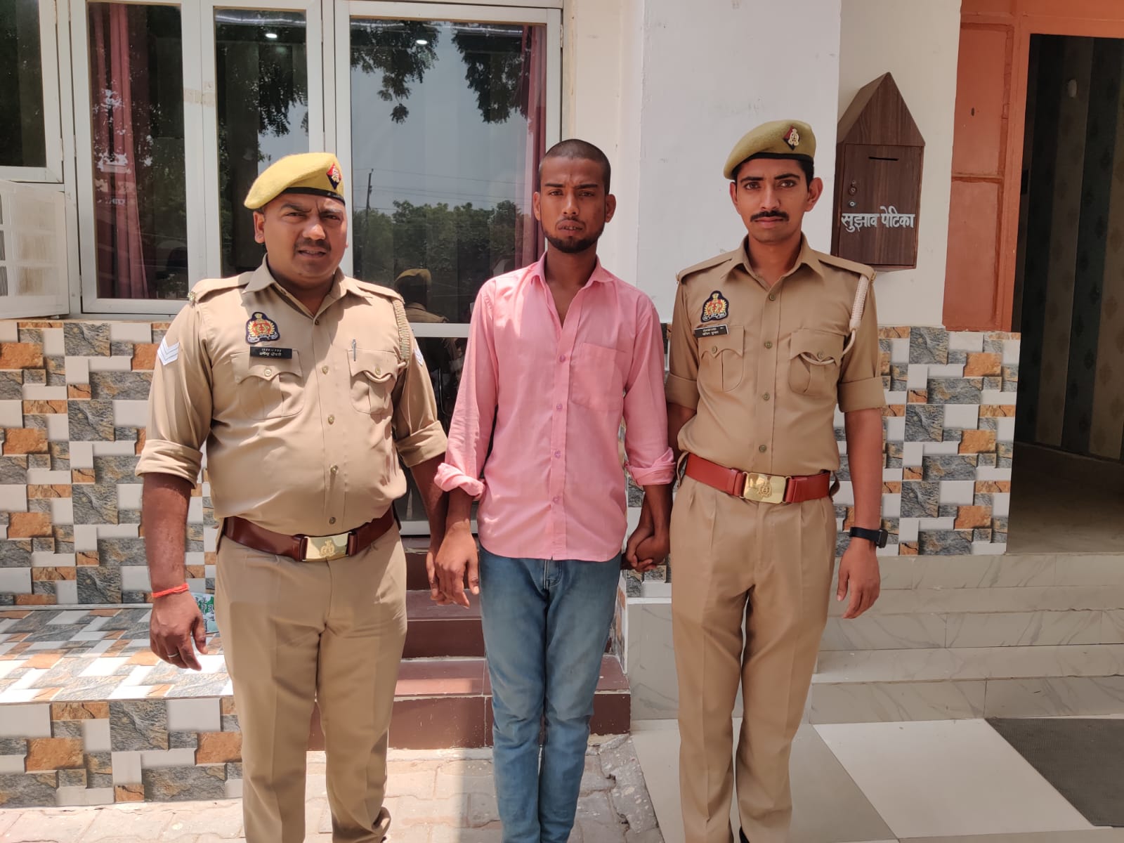 आजमगढ़ बंशीबाजार में युवक पर जानलेवा हमला, चाकू मारने वाला आरोपी गिरफ्तार