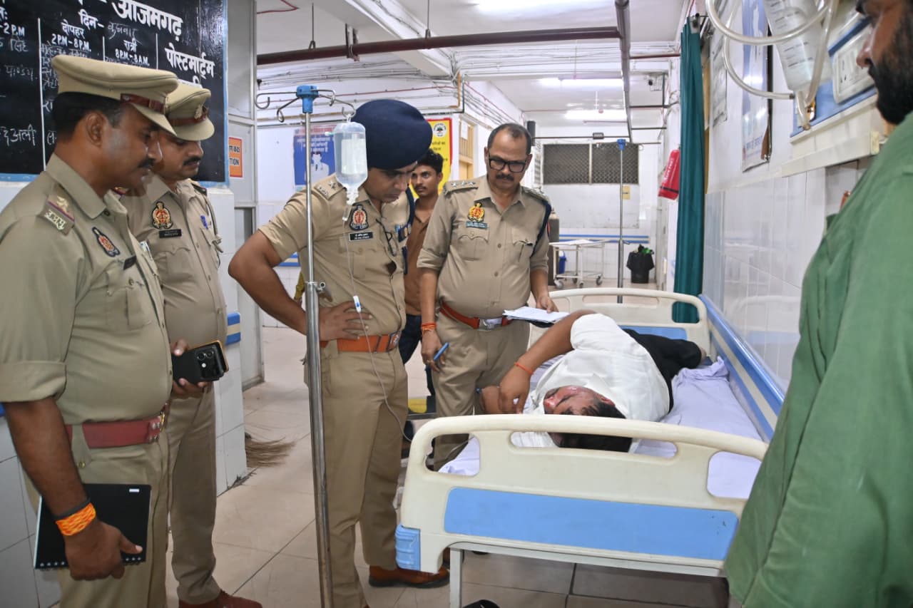 आजमगढ़ दिनदहाड़े फायरिंग कार सवार दो युवकों को मारी गोली, एक की मौत,पुलिस जांच में जुटी