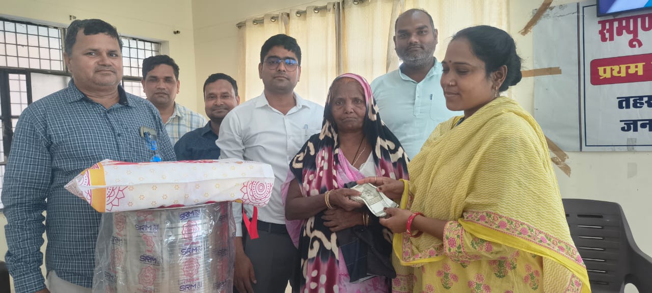 आजमगढ़ गरीब बेटी की शादी में लेखपाल संघ बना सहारा,आर्थिक मदद से पेश की इंसानियत की मिसाल