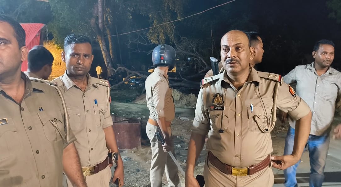जयमाल के बीच पहुंची प्रेमिका, शादी में हंगामा-पथराव के बाद दूल्हा-दुल्हन हुए फरार