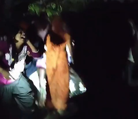 आजमगढ़ में फिर भड़का पुराना विवाद: युवती ने मारपीट का वीडियो वायरल कर लगाई न्याय की गुहार