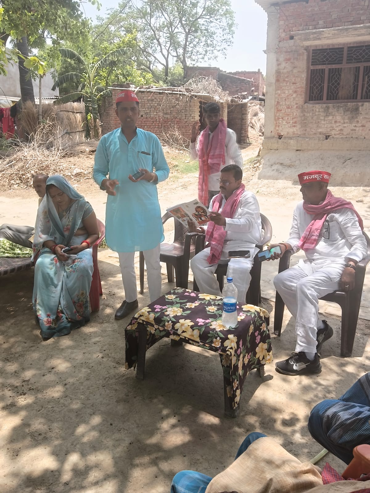 मेहनगर के ताड़ी ग्रामसभा में सपा मजदूर सभा की PDA जन चौपाल पंचायत,संगठन विस्तार और जनसमस्याओं पर हुई चर्चा