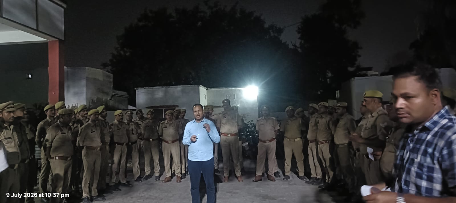 आजमगढ़ में 335 हिस्ट्रीशीटर पुलिस की रडार पर, 46 टीमों ने शुरू किया घर-घर सत्यापन अभियान