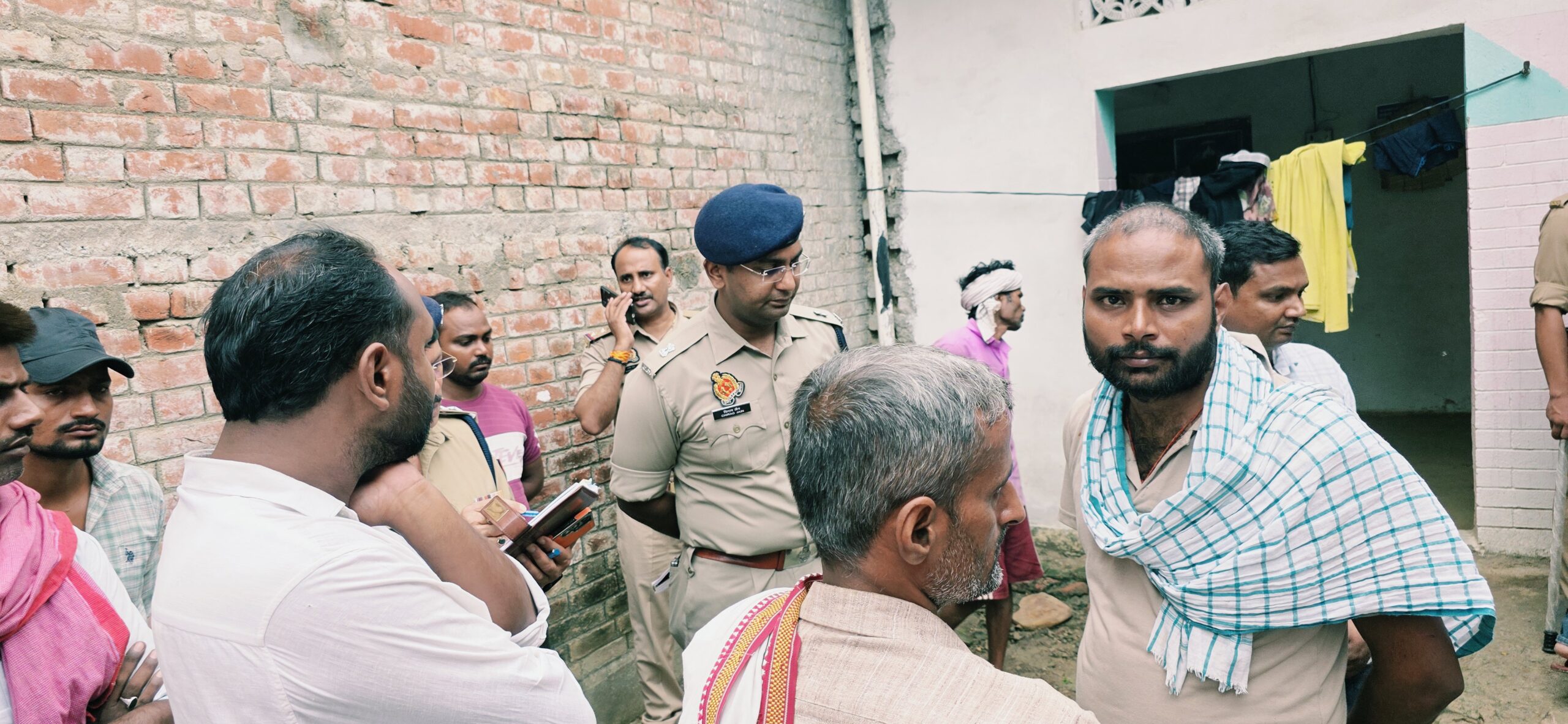 आजमगढ़ में भूमि में हत्याकांड से सनसनी,दादा-पोते की कुल्हाड़ी से निर्मम हत्या