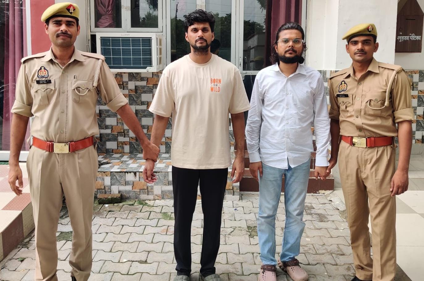 आजमगढ़ 3.14 करोड़ की निवेश ठगी का खुलासा,फर्जी कस्टम अधिकारी बनकर करोड़ों की ठगी करने वाले दो भाई गिरफ्तार