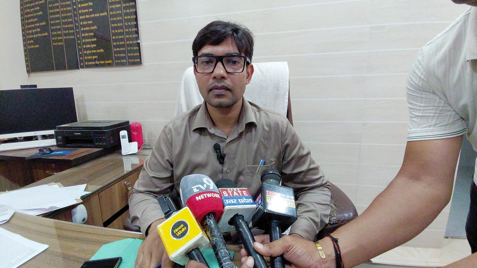 परिषदीय विद्यालयों में बाहरी लोगों और यूट्यूबर्स की एंट्री पर रोक का आदेश निरस्त,BSA ने जारी किया नया निर्देश