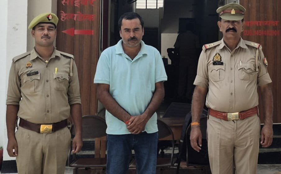 आजमगढ़ अतरौलिया में गैंगलीडर गिरफ्तार, हत्या और हत्या के प्रयास समेत पांच मुकदमे दर्ज