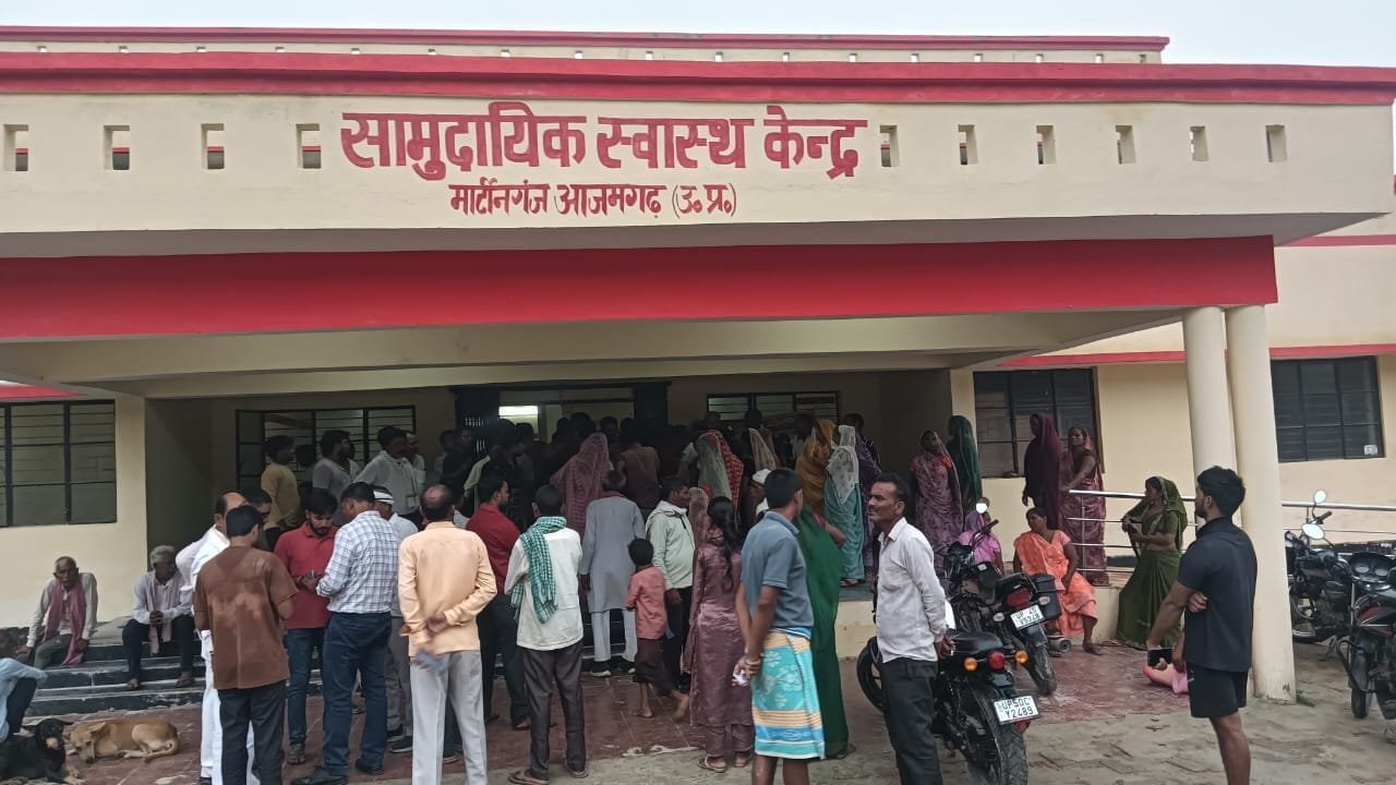 आजमगढ़ आकाशीय बिजली की चपेट में आने से महिला की मौत, छह झुलसीं