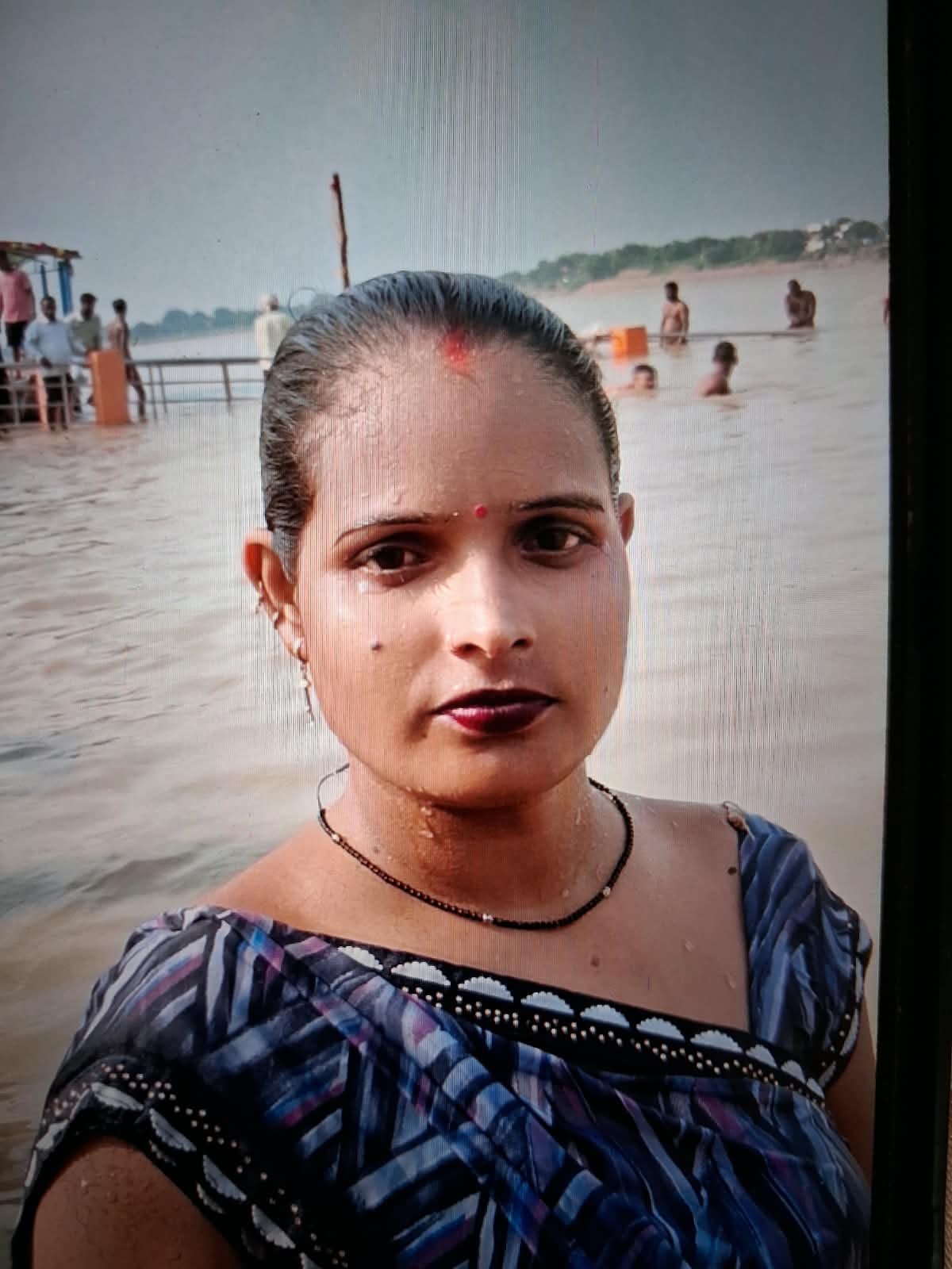 आजमगढ़ देवर से शादी के बाद विवाहिता की संदिग्ध मौत, फंदे से लटका मिला शव