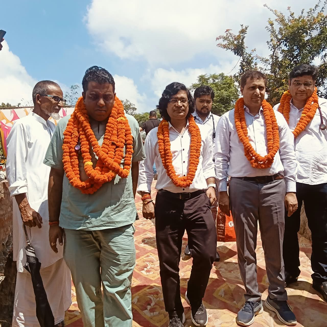 आजमगढ़ देवारांचल में निःशुल्क स्वास्थ्य शिविर,हजारों लोगों ने उठाया लाभ