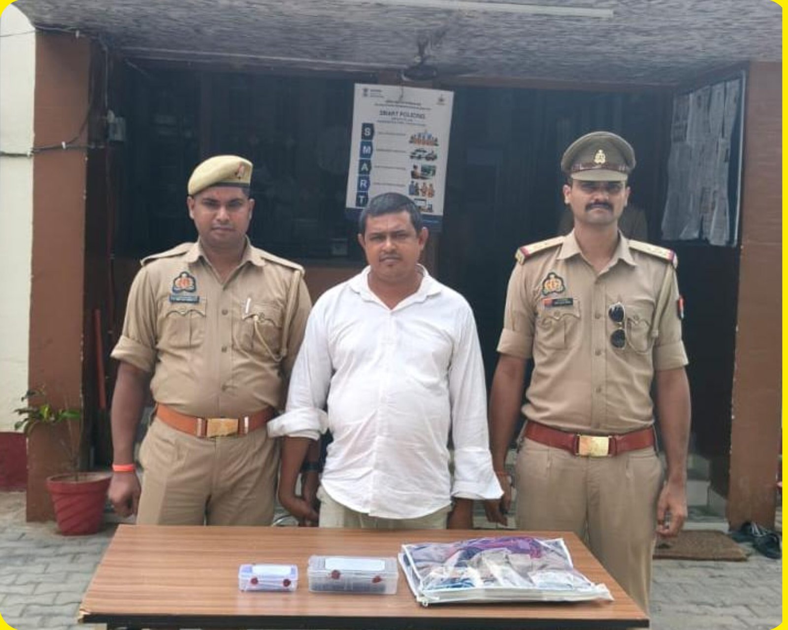 आजमगढ़ फर्जी CO बनकर शराब का ठेका दिलाने का झांसा, 90 हजार की साइबर ठगी करने वाला पांचवीं पास गिरफ्तार